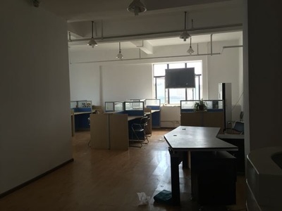 东湖高新孵化器写字楼出租 10平米起租，享ZF补贴，助力网络公司发展